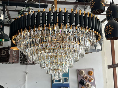 Crystal Chandelier – Black & Gold Elegance for a Luxurious Ambiance