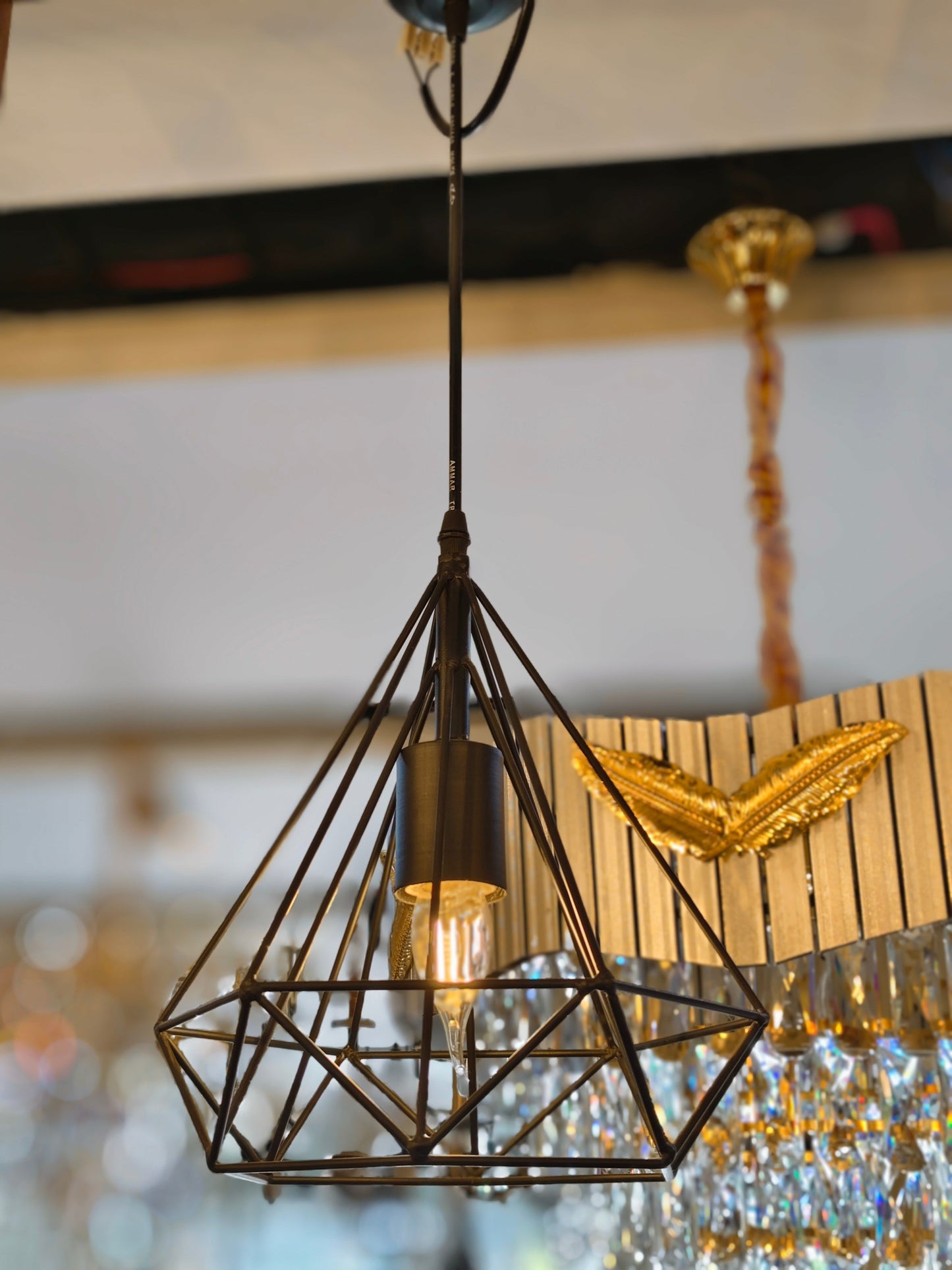 Sparkling Diamond Drop Pendant Lamp – Vintage Edison Bulb Elegance
