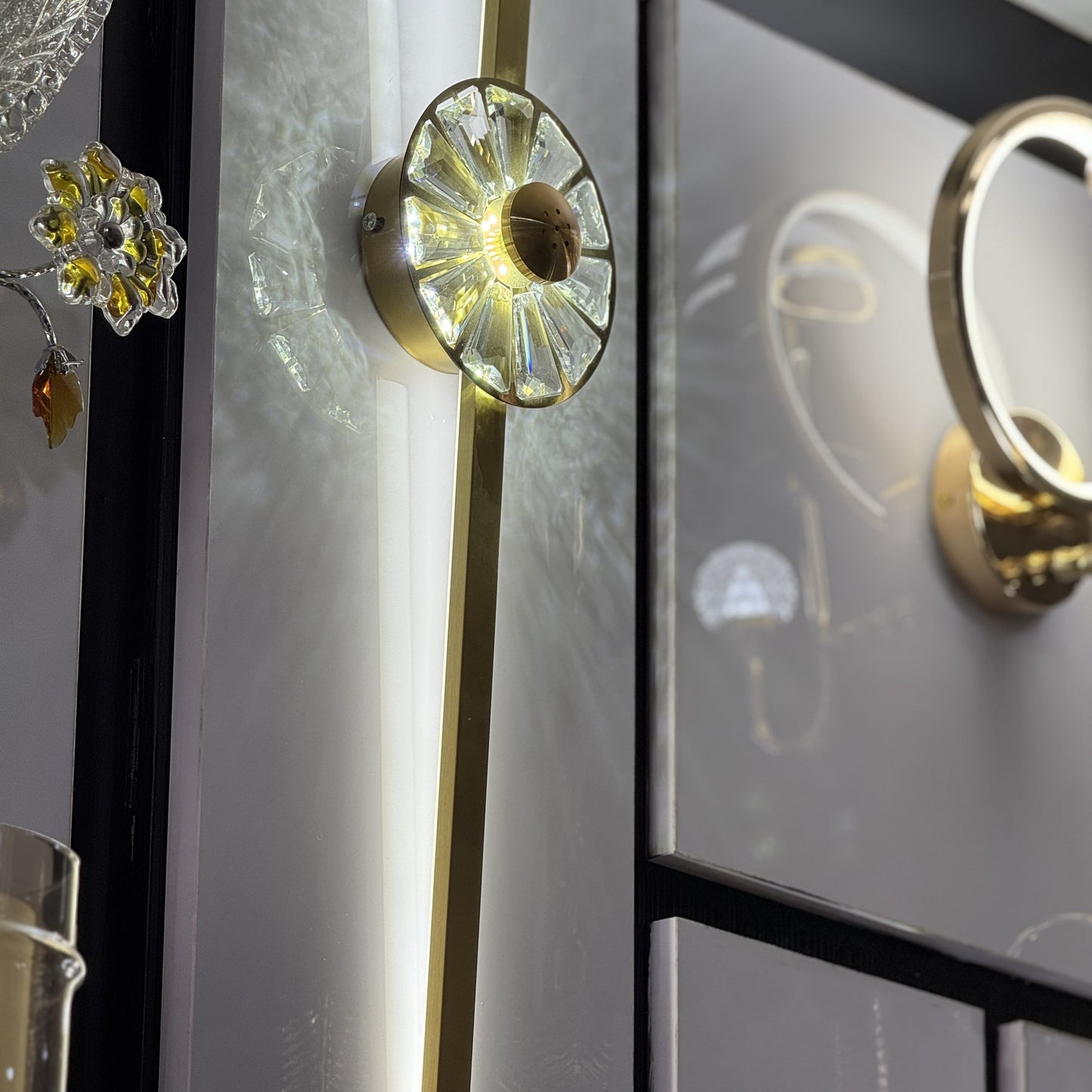 Luxury Crystal LED Wall Light – Elegant Modern Design