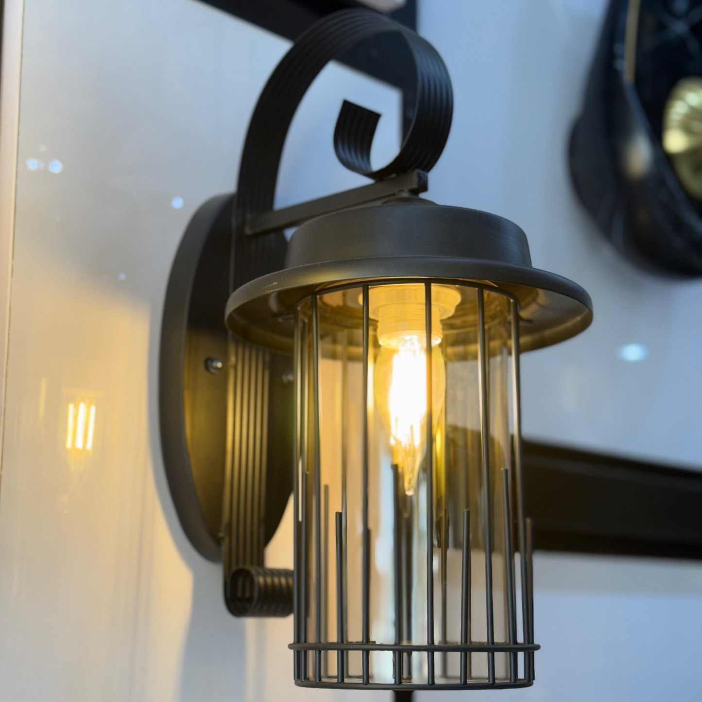 Sleek Black Metal Wall Lantern – Perfect for Indoors, Entrances & Lobbies