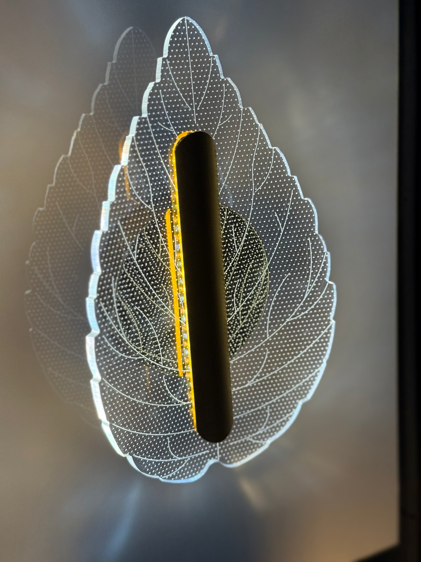 Leaf Shape 3D Wall Lamp – Metal Frame with Acrylic Glass